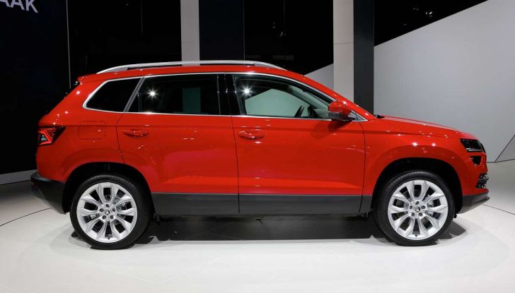 Skoda Karoq: il SUV compatto con nuovi motori e tanto spazio - Foto 10 di 15