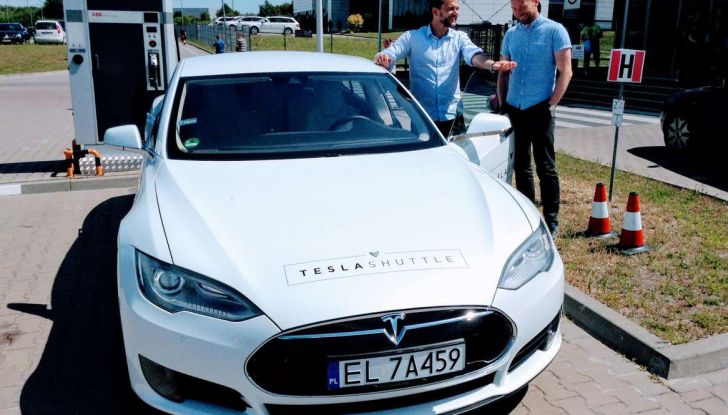 Stazioni di ricarica veloce, la Germania amplia la propria rete mentre l’Italia… - Foto 1 di 6