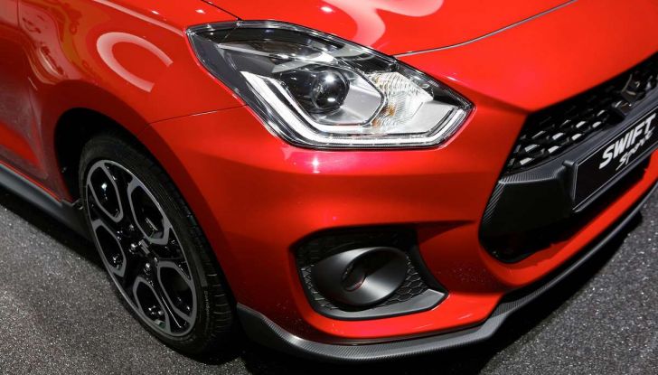 Nuova Suzuki Swift Sport 2017, dettagli, prezzi e motori - Foto 3 di 12