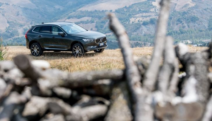 Volvo XC60 2017: Prova su strada, opinioni e prezzi del SUV svedese - Foto 24 di 35