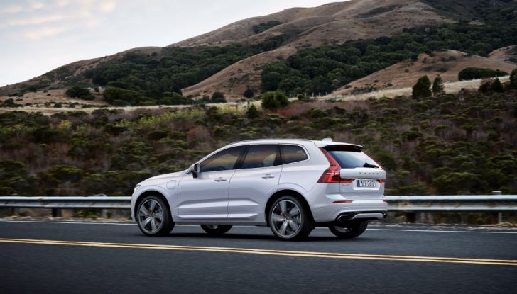 Volvo XC60 2017: Prova su strada, opinioni e prezzi del SUV svedese - Foto 35 di 35