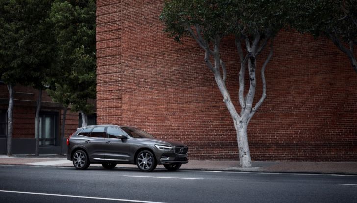 Volvo XC60 2017: Prova su strada, opinioni e prezzi del SUV svedese - Foto 8 di 35