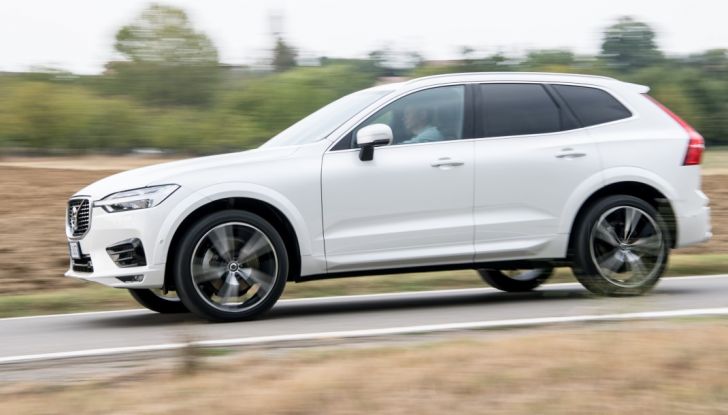 Volvo XC60 2017: Prova su strada, opinioni e prezzi del SUV svedese - Foto 19 di 35