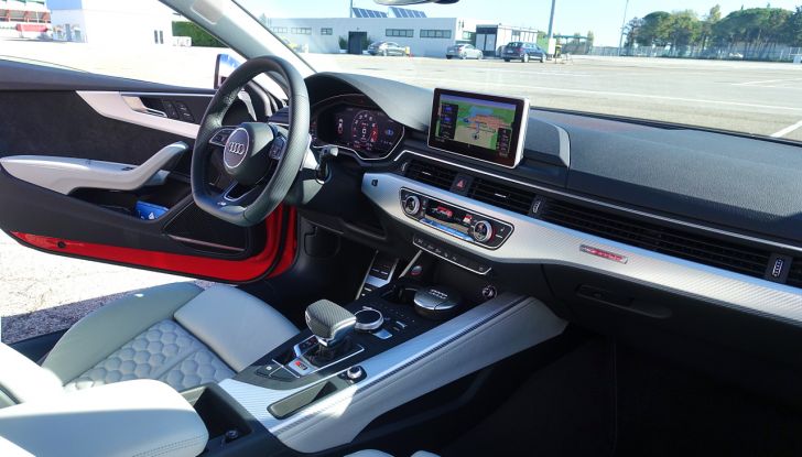 Audi Sport Road’n’Track: dalla strada alla pista con la gamma Audi RS - Foto 12 di 31