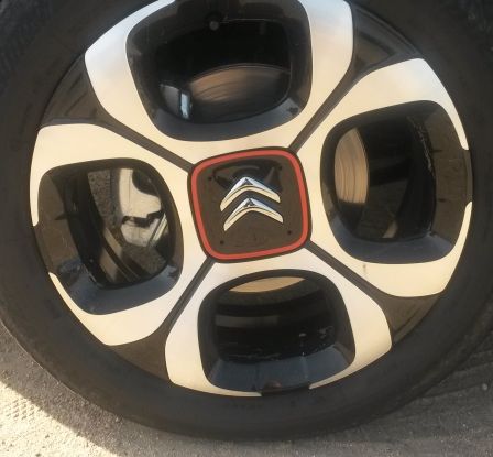 Prova Citroen C3 Aircross: stile in fuoristrada per il SUV francese - Foto 13 di 32