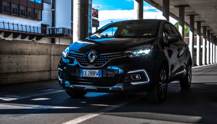 Prova su strada Renault Captur 2017: il crossover agile e spigliato - Foto 1 di 37