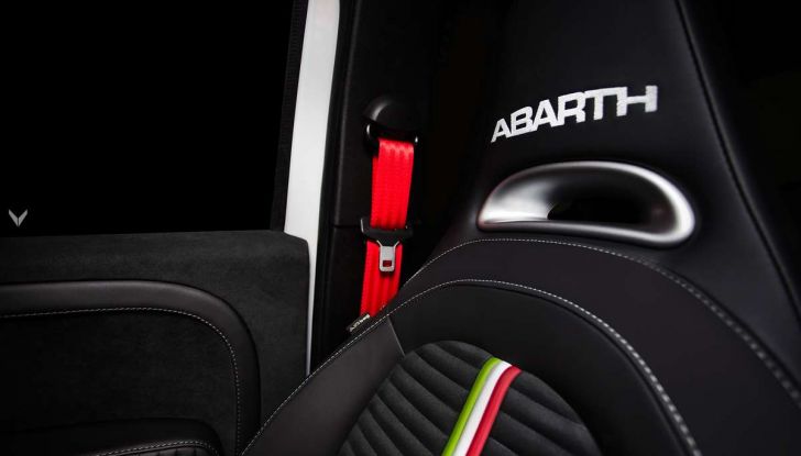 Fiat 500 Abarth 595 by Vilner, la piccola sportiva omaggia il tricolore - Foto 15 di 15