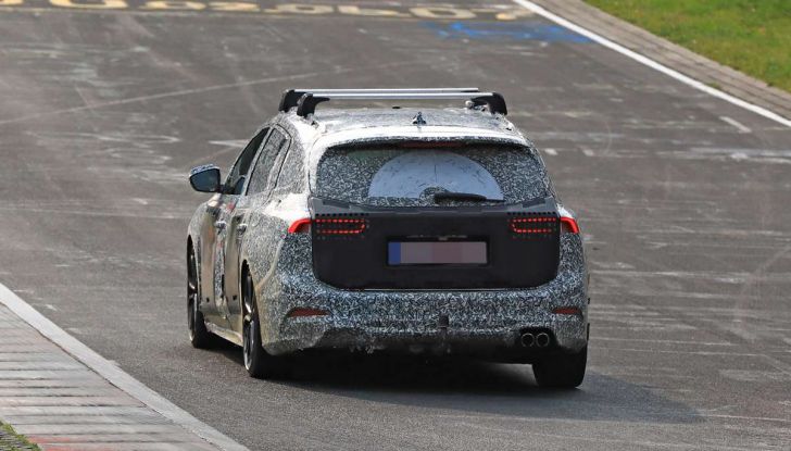 Ford Focus Station Wagon 2018, ultimi test drive in vista del debutto - Foto 10 di 16