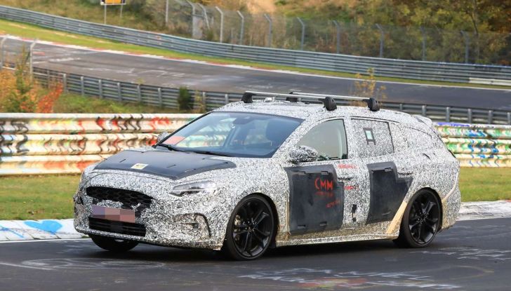 Ford Focus Station Wagon 2018, ultimi test drive in vista del debutto - Foto 13 di 16