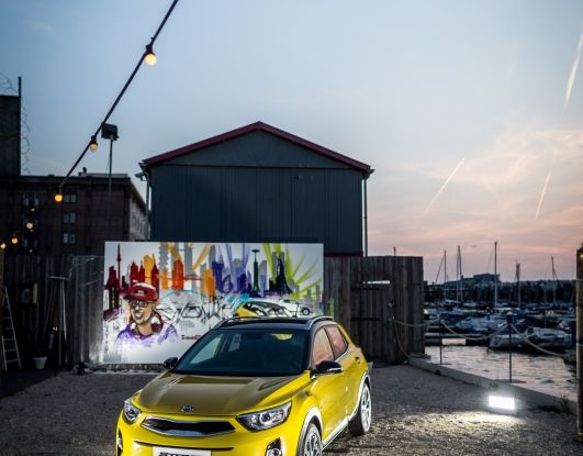 Kia Stonic: prova su strada, dotazioni e prezzi del crossover compatto - Foto 4 di 11