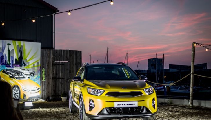 Kia Stonic: prova su strada, dotazioni e prezzi del crossover compatto - Foto 2 di 11