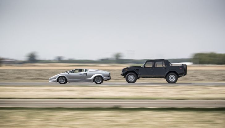 Il ritorno del Lamborghini LM002 in attesa del SUV Urus - Foto 25 di 27