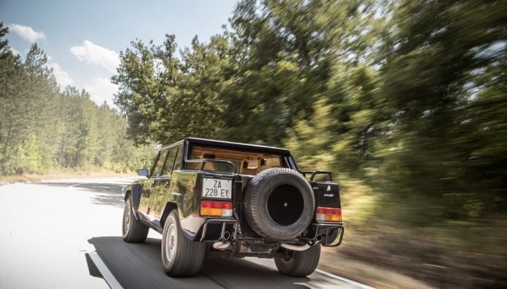 Il ritorno del Lamborghini LM002 in attesa del SUV Urus - Foto 5 di 27