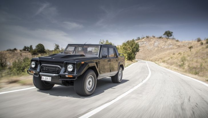 Il ritorno del Lamborghini LM002 in attesa del SUV Urus - Foto 4 di 27