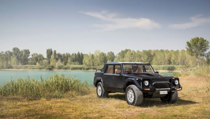 Il ritorno del Lamborghini LM002 in attesa del SUV Urus - Foto 20 di 27