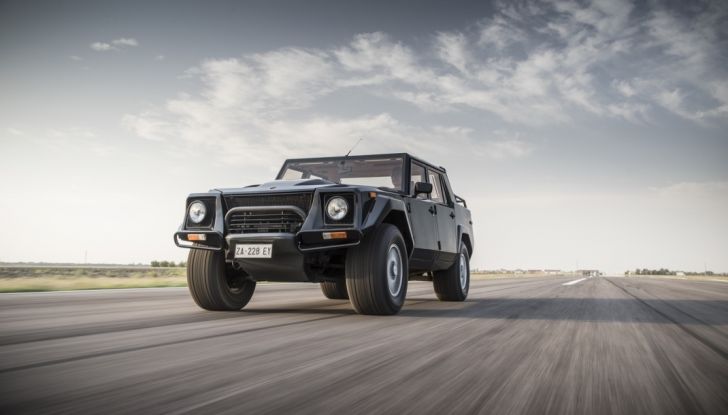 Il ritorno del Lamborghini LM002 in attesa del SUV Urus - Foto 22 di 27