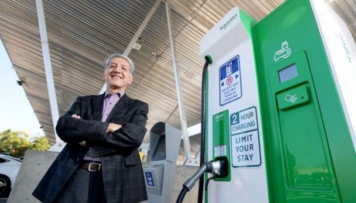 L’auto elettrica si potrà presto caricare al distributore di benzina - Foto 7 di 10