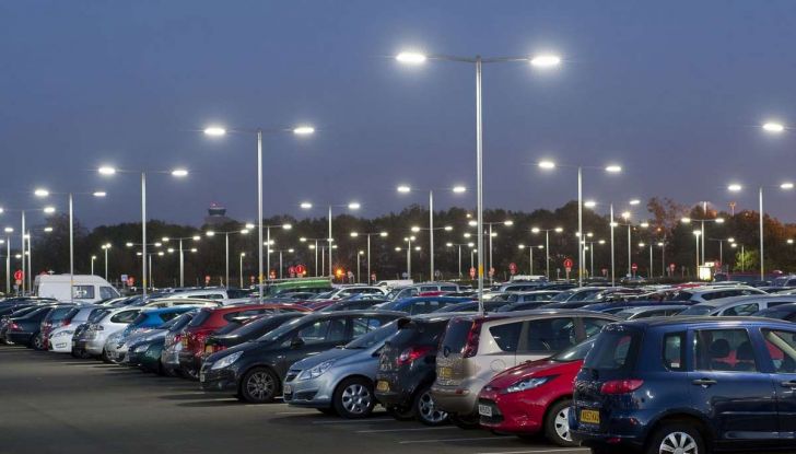 Assistente al parcheggio auto, 20 anni di innovazione Volkswagen - Foto 4 di 11
