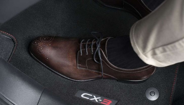 Mazda rende fashion la sua crossover CX-3 grazie a Pollini - Foto 23 di 26