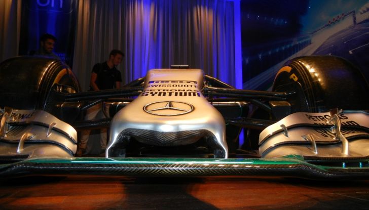 Nuova Mercedes Classe E Cabrio: Prova su strada, caratteristiche e prezzo - Foto 10 di 29