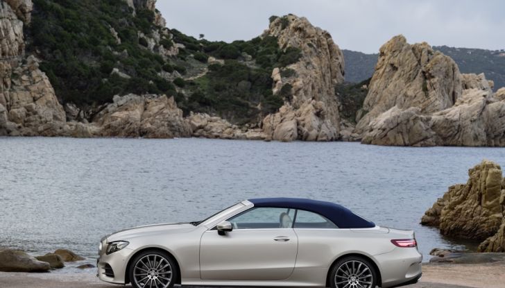 Nuova Mercedes Classe E Cabrio: Prova su strada, caratteristiche e prezzo - Foto 23 di 29