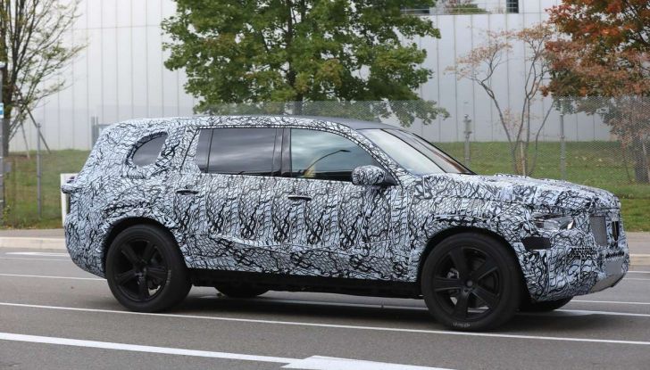 Mercedes GLS 2019, nuove immagini spia del maxi SUV - Foto 13 di 30