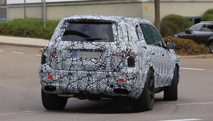 Mercedes GLS 2019, nuove immagini spia del maxi SUV - Foto 23 di 30
