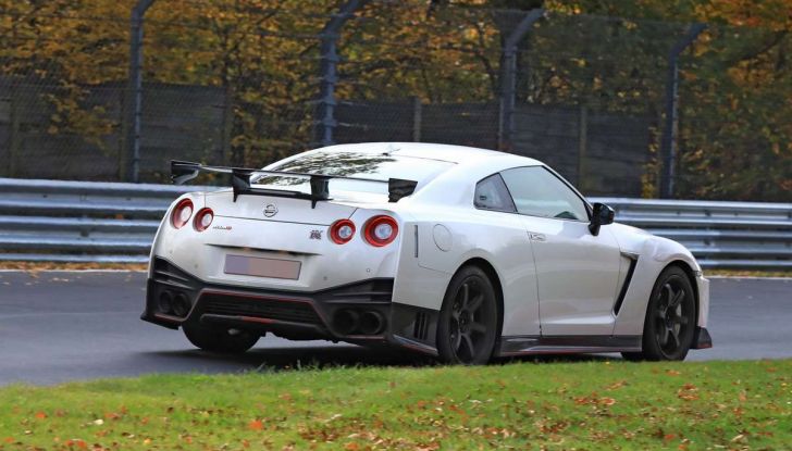 Nissan GT-R Nismo MY 2018, collaudi e ultimi test su pista - Foto 19 di 23