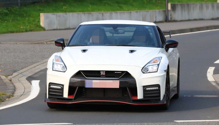 Nissan GT-R Nismo MY 2018, collaudi e ultimi test su pista - Foto 16 di 23