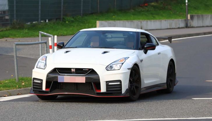 Nissan GT-R Nismo MY 2018, collaudi e ultimi test su pista - Foto 3 di 23