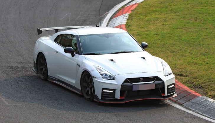 Nissan GT-R Nismo MY 2018, collaudi e ultimi test su pista - Foto 1 di 23