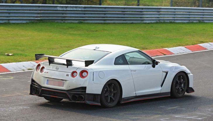 Nissan GT-R Nismo MY 2018, collaudi e ultimi test su pista - Foto 7 di 23