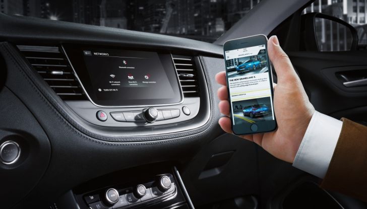 Opel Grandland X: test drive, caratteristiche e prezzi del crossover polivalente - Foto 12 di 25