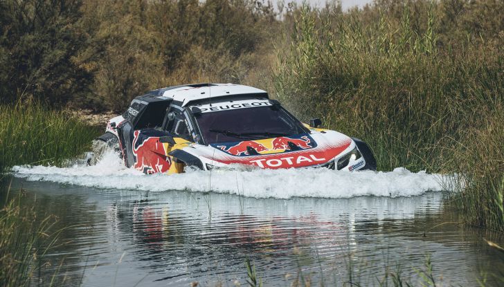 Carlos Sainz, torna in gioco alla Dakar 2018 con Peugeot 3008DKR Maxi - Foto  di 