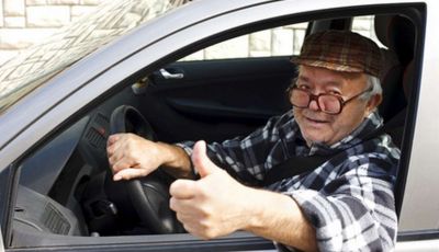 Patente auto: in Italia oltre 60mila novantenni al volante