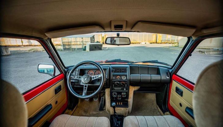 Renault R5 Turbo 2 Evolution del 1985, opera d’arte su ruote - Foto 25 di 45