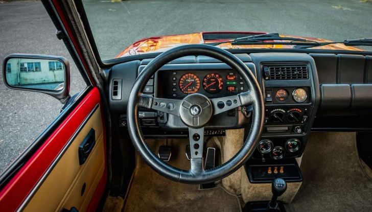 Renault R5 Turbo 2 Evolution del 1985, opera d’arte su ruote - Foto 27 di 45
