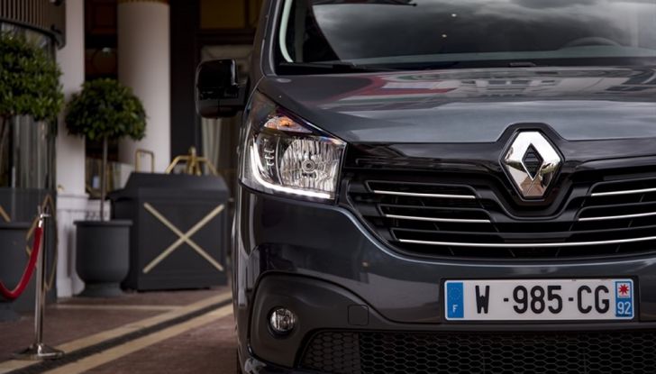 Renault Trafic SpaceClass, il salotto business: versioni, motori e prezzi - Foto 5 di 22