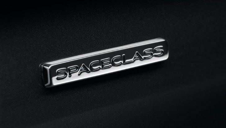 Renault Trafic SpaceClass, il salotto business: versioni, motori e prezzi - Foto 19 di 22