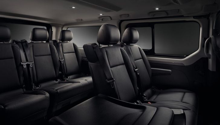 Renault Trafic SpaceClass, il salotto business: versioni, motori e prezzi - Foto 20 di 22