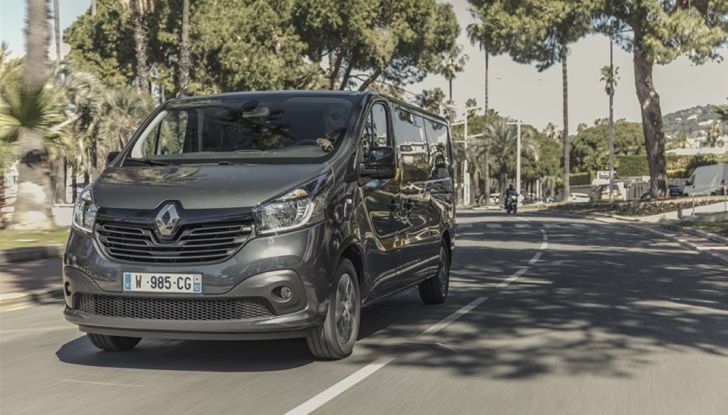 Renault Trafic SpaceClass, il salotto business: versioni, motori e prezzi - Foto 21 di 22