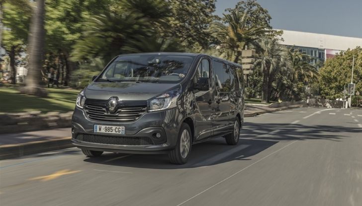 Renault Trafic SpaceClass, il salotto business: versioni, motori e prezzi - Foto 2 di 22