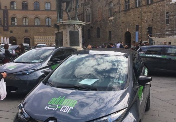 Renault e il Car Sharing 100% elettrico a Firenze - Foto 3 di 16