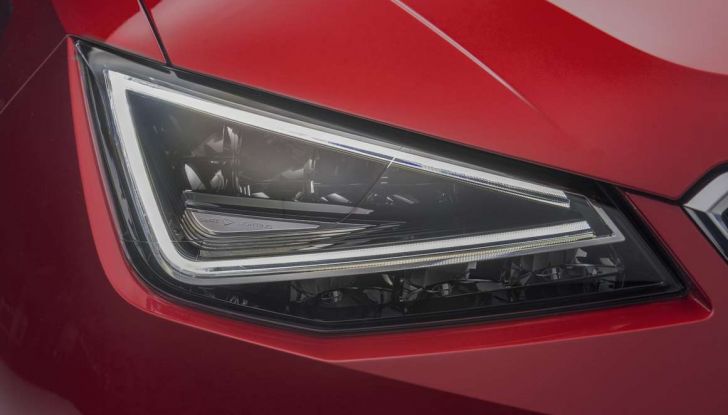 Seat Arona, la prova su strada del SUV compatto a Barcellona - Foto 45 di 48