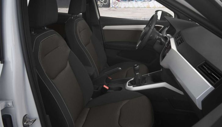 Seat Arona, la prova su strada del SUV compatto a Barcellona - Foto 20 di 48