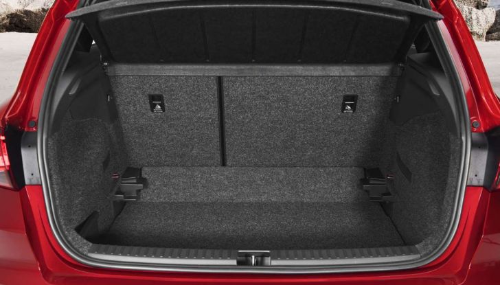 Seat Arona, la prova su strada del SUV compatto a Barcellona - Foto 28 di 48