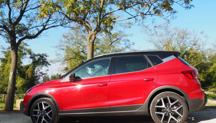 Seat Arona, la prova su strada del SUV compatto a Barcellona - Foto 5 di 48