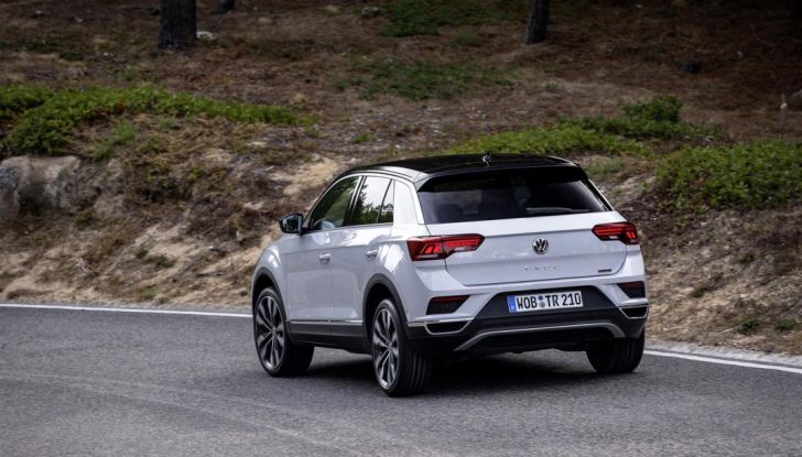 Volkswagen T-Roc e la nuova campagna social con Winnie Harlow - Foto 22 di 39