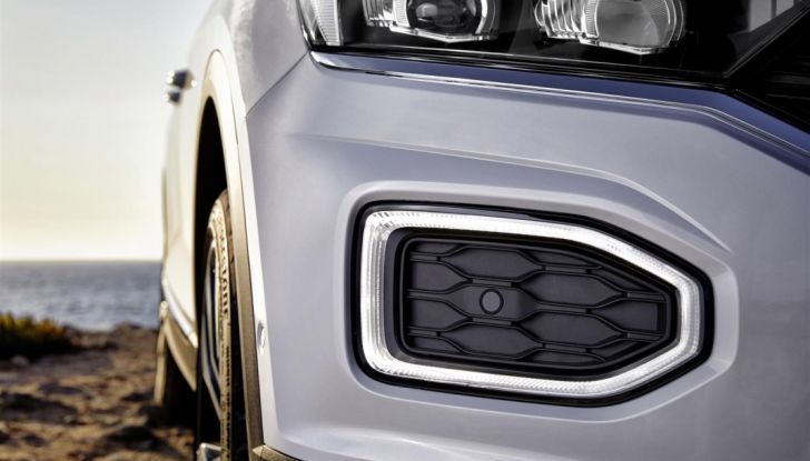 Volkswagen T-Roc e la nuova campagna social con Winnie Harlow - Foto 32 di 39