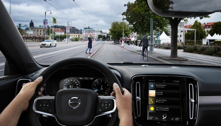 Volvo Studio Milano svela XC40 - Foto 7 di 28